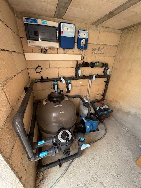 Réalisation piscine sur mesure en béton Toulon