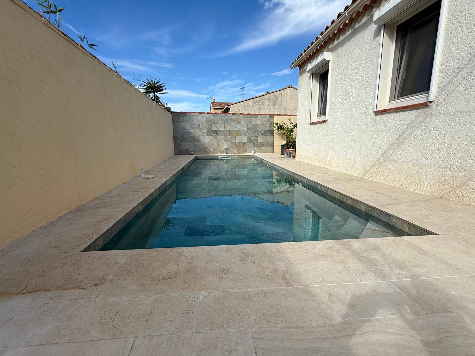 Mise en service d’une piscine en béton carrelé au Pradet