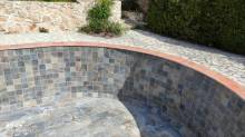 Rénovation piscine avec changement revêtement pierre de Bali à Toulon Var