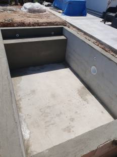 Construction d'une mini piscine de 10m2 PVC armé à Marseille Bouches-du-Rhône