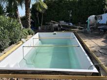 Pose d'une piscines en coque Alliance piscines à Mandelieu la Napoule