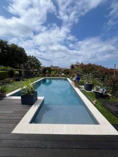 Rénovation d'une piscine béton Sanary sur mer dans le var