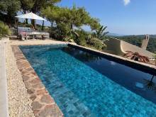 Rénovation totale d'une piscine béton dans une villa vue mer à Ramatuelle