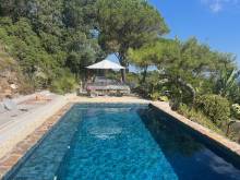 Rénovation totale d'une piscine béton dans une villa vue mer à Ramatuelle