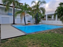 Construction d'une piscine béton avec PVC armé à la Cadière d'azur