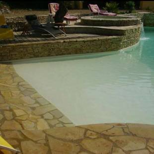 Plage à Sollies-Toucas